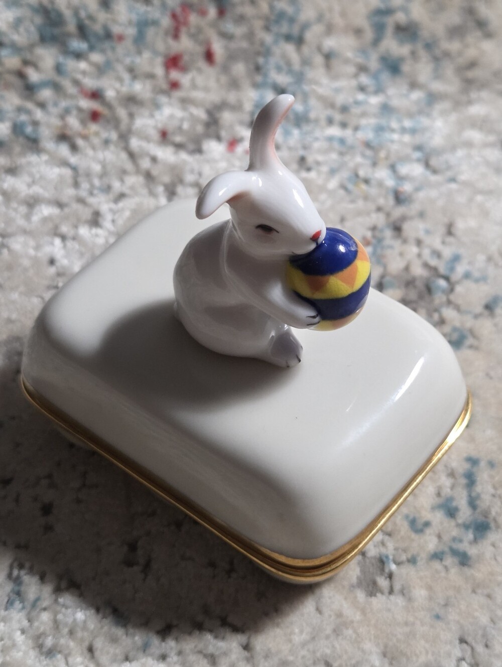 Orchid Designs England Fine Porcelain 3White Rabbit & Carton 6 Mini Painted Eggs